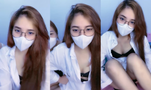 Phim Sex Việt: 2 Em Teen Livestream Show Hàng Cực Phê P3 HD