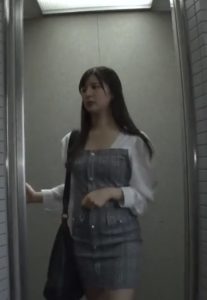 JAV Yuki Mizuki: Bị trùm đầu, cơ thể phản bội