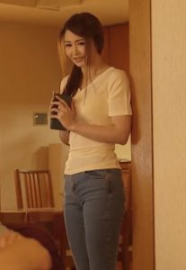 JAV URE-057 Dì xinh đẹp bị cháu trai cưỡng bức